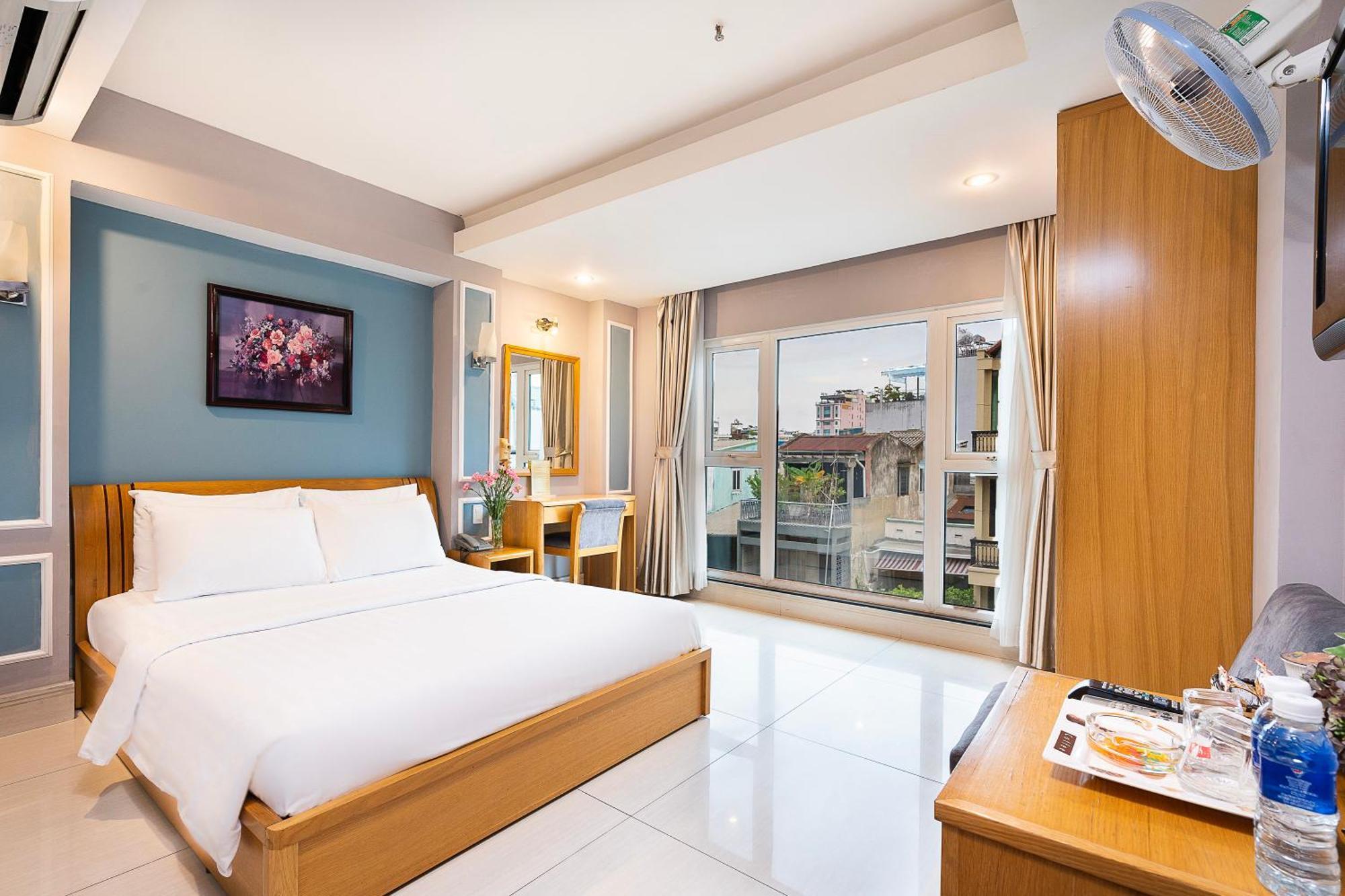 Lucky Star 146 Nguyen Trai Hotel