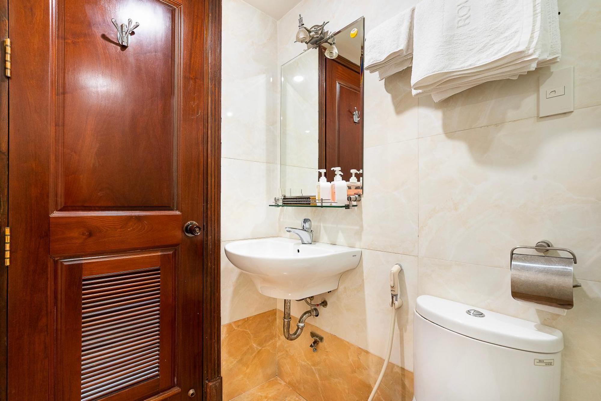 Hotel Lucky Star 146 Nguyen Trai Ho Chi Minh City