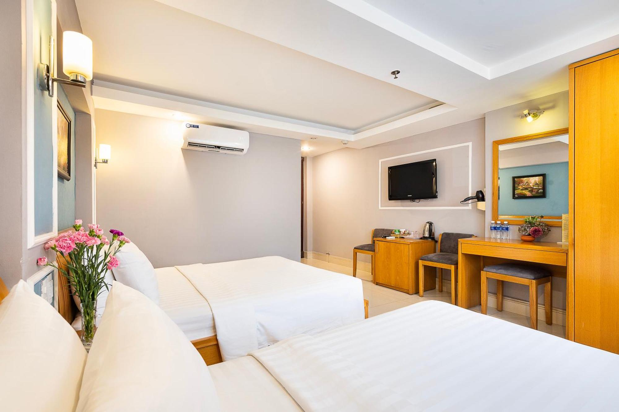 Hotel Lucky Star 146 Nguyen Trai 3*
